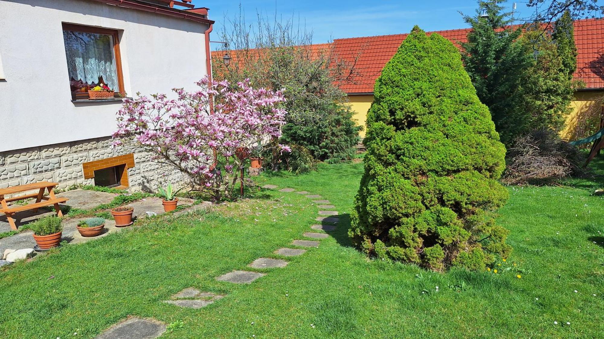 Zbraslav Old Garden Lägenhet *