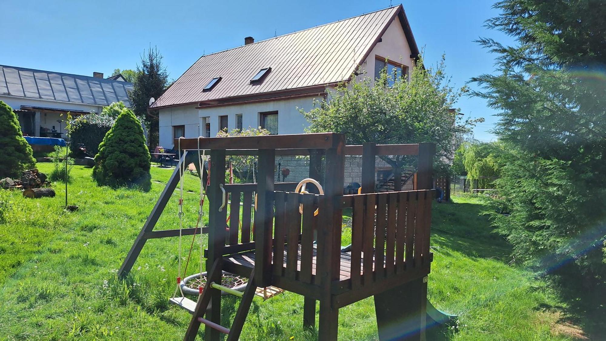 Zbraslav Old Garden Apartment *